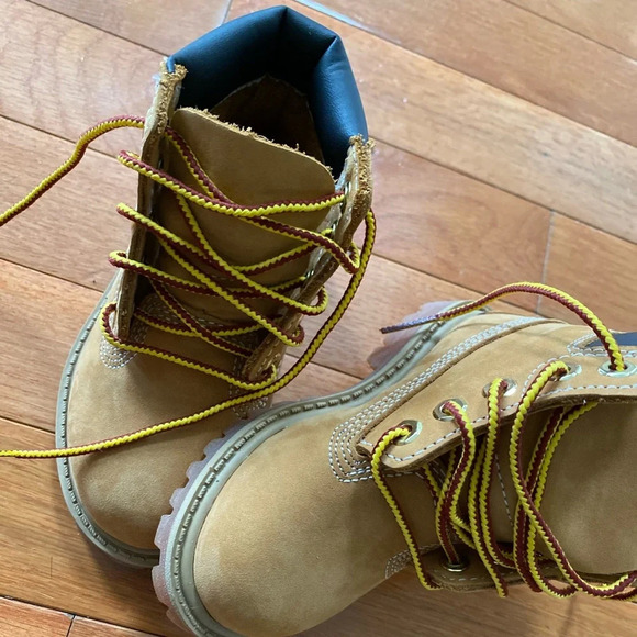 New little kids Timberlands - Picture 4 of 4
